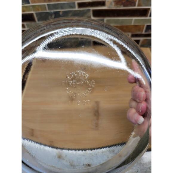Vintage Fire King Casserole Clear Glass, Lid & Carrier Stainless, 1-1/2 Quart - Picture 3 of 6